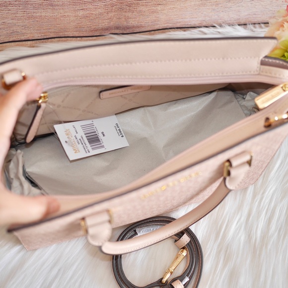 ♥️SALE♥️🎗Michael Kors Selma Medium - Picture 5 of 5